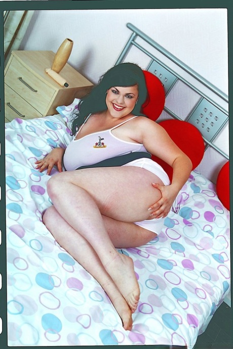 bbws s enormně velkými prsy, z nichž vyrůstá větší porno exkluzivní xxx img